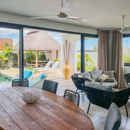 Residence Celestial - Premium 3 Bedrooms Villa With Volcanic Stone Pool Гранд Байе Екстериор снимка