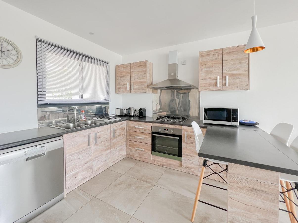 Residence Celestial - Premium 3 Bedrooms Villa With Volcanic Stone Pool Гранд Байе Екстериор снимка