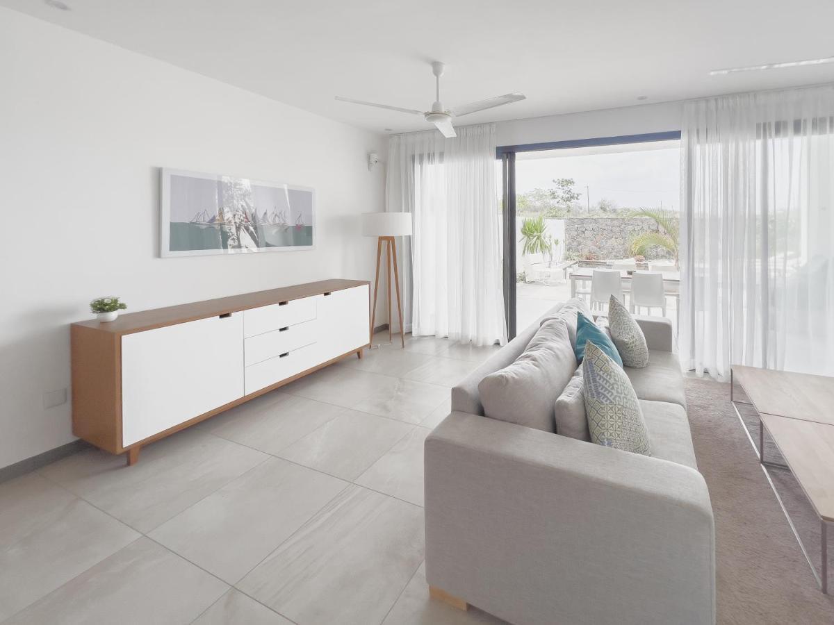 Residence Celestial - Premium 3 Bedrooms Villa With Volcanic Stone Pool Гранд Байе Екстериор снимка