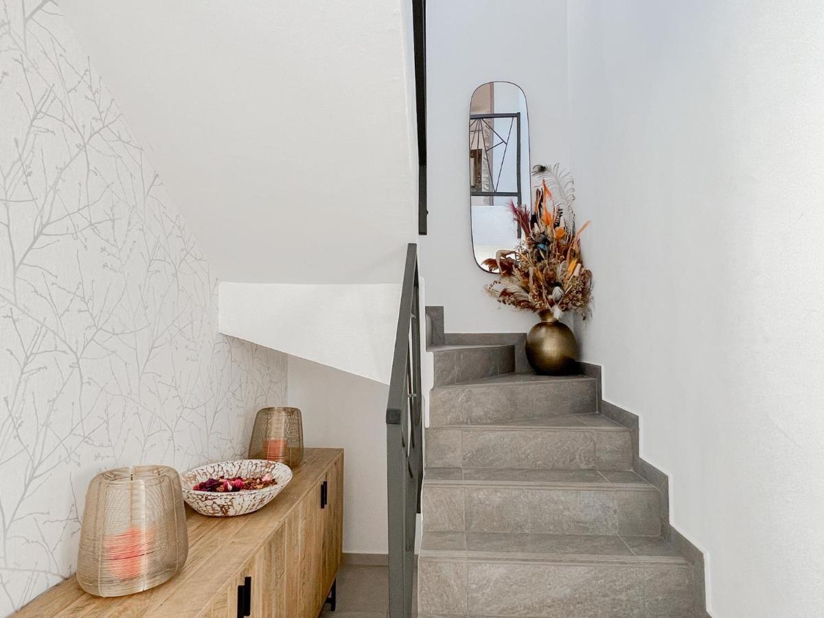 Residence Celestial - Premium 3 Bedrooms Villa With Volcanic Stone Pool Гранд Байе Екстериор снимка