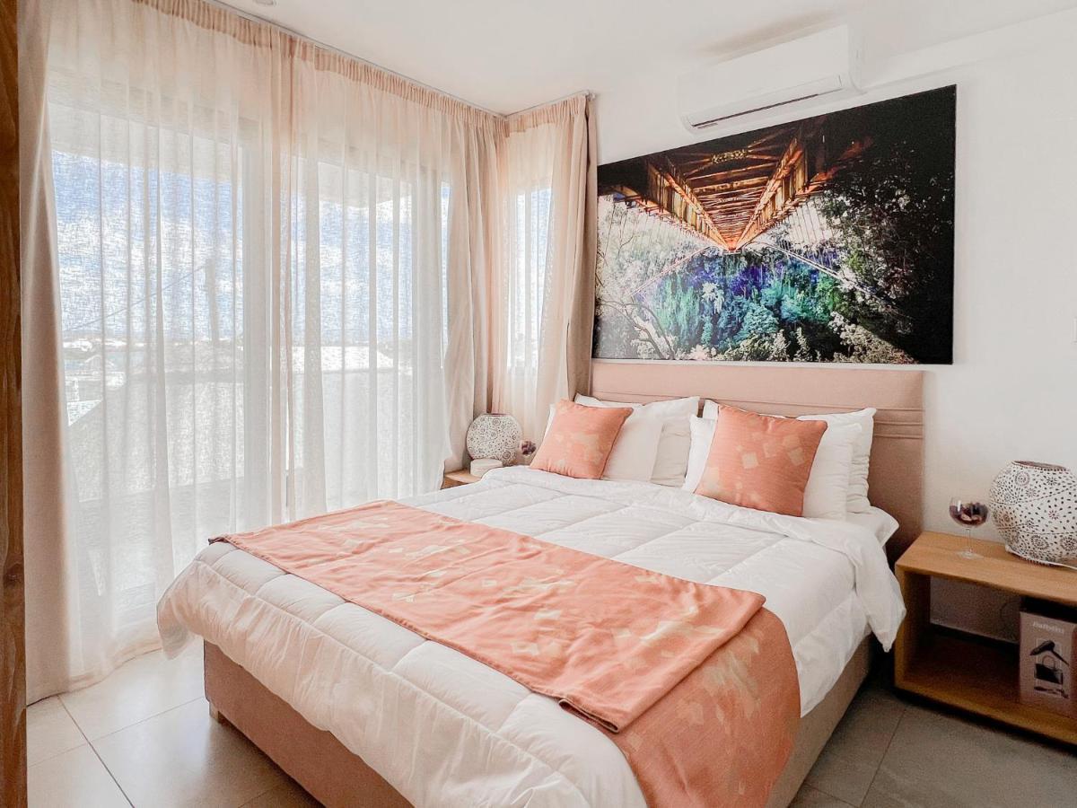 Residence Celestial - Premium 3 Bedrooms Villa With Volcanic Stone Pool Гранд Байе Екстериор снимка